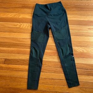 Alo Leggings sz Medium